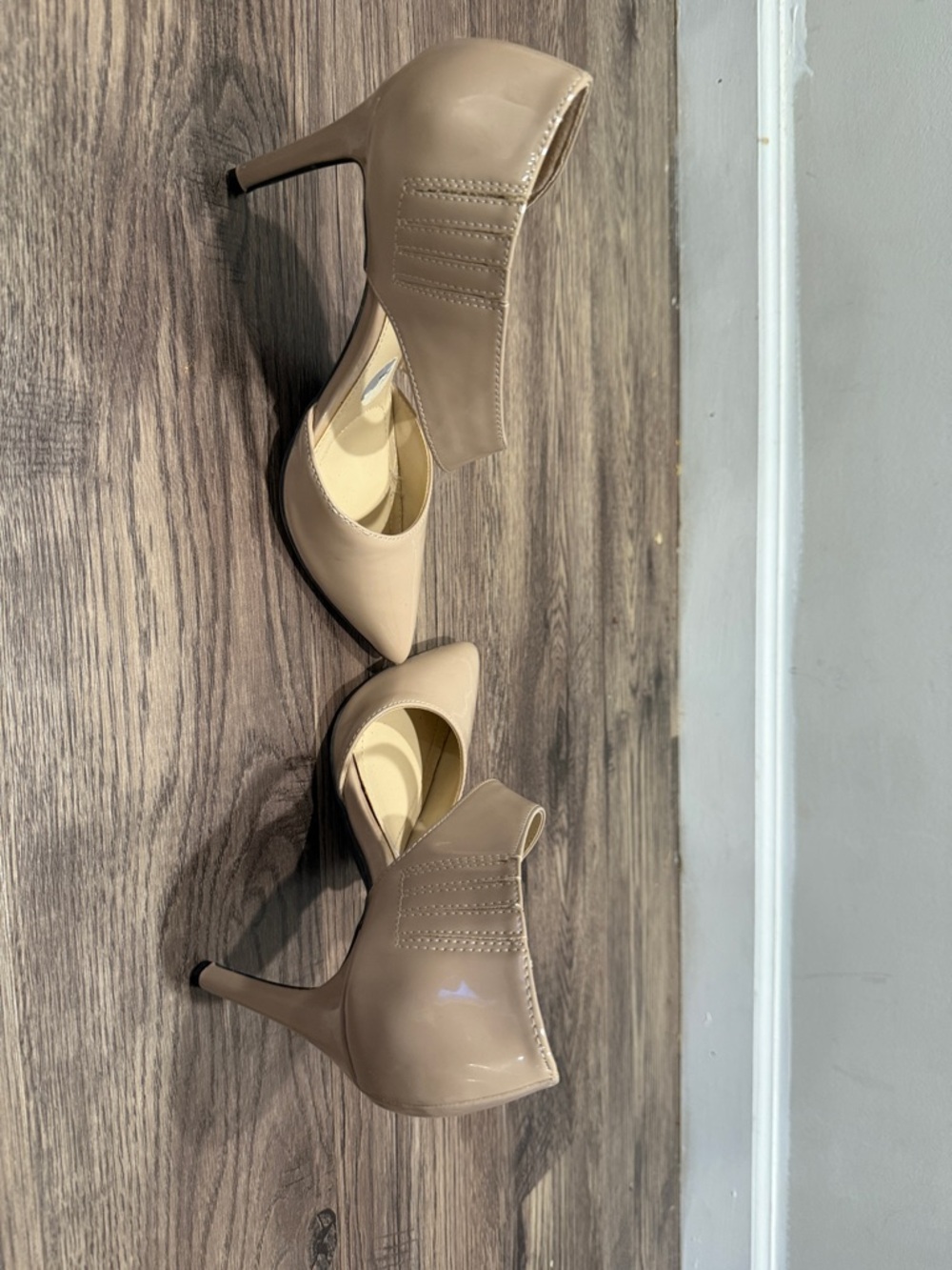 Jones New York Nude Pointed-Toe Cross-Strap Heels - Picture 5 of 7